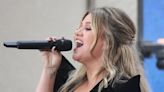 Kelly Clarkson struggled to sing ballad after marriage split