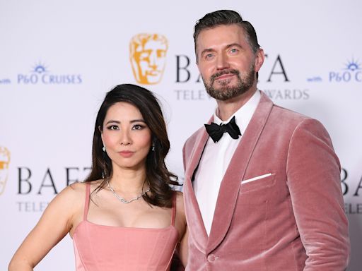 'Red Eye' on Paramount+: Richard Armitage, Jing Lusi show makes 'bold and original choice' to end thriller