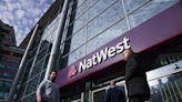 UK’s Labour Pledges to Review Plans to Sell Stake in NatWest