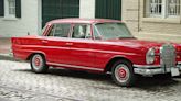 Classic Mercedes-Benz 230S Remains a Four-Season Daily Driver