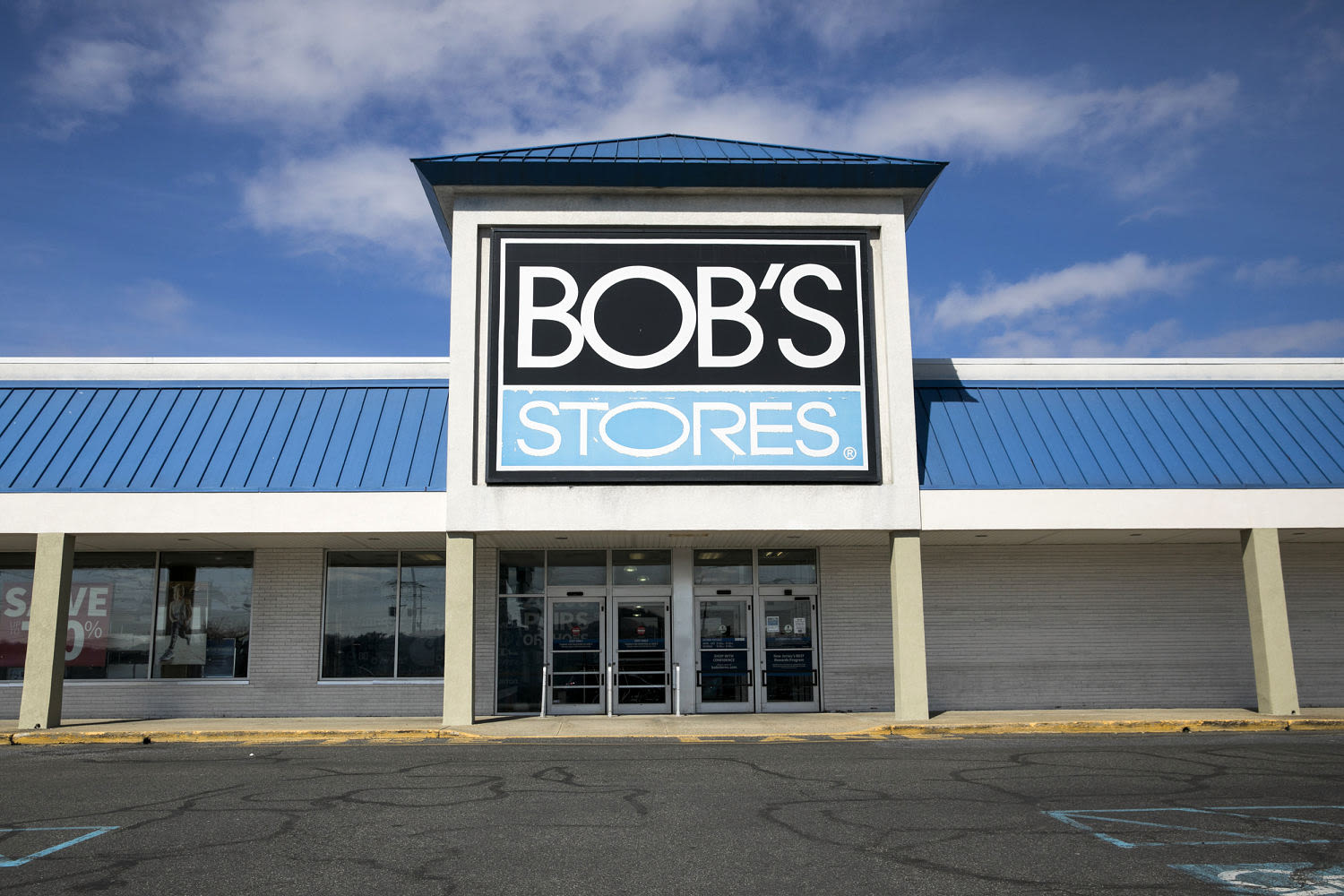 Clothing chain Bob's Stores closing after 70 years