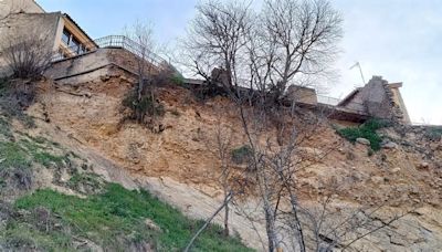 Movimientos de tierra de un barranco provocan grietas en varios edificios de Salàs de Pallars