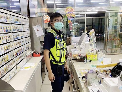 超商遇見警察穿制服打工代班 民眾還一片叫好