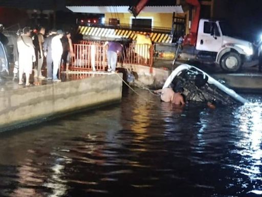 Tragedia en Veracruz: Siete jóvenes mueren ahogados al irse su camioneta a un río