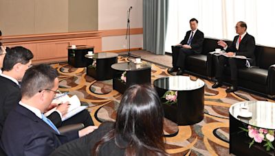 Secretary for Health meets delegations of Beijing and Macao Special Administrative Region (with photos)