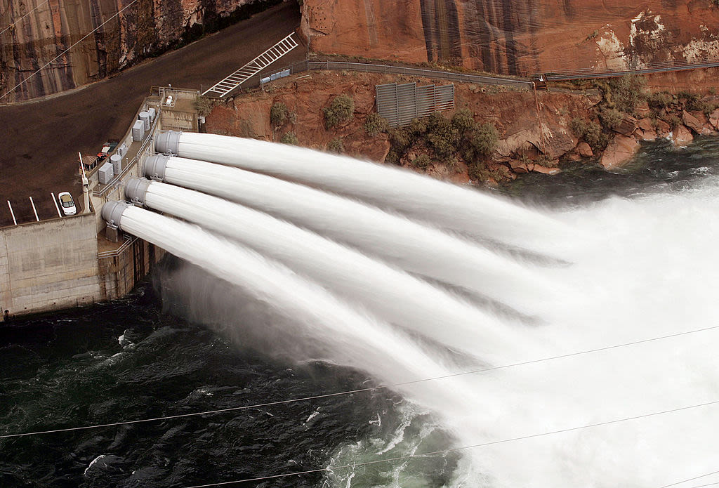 Problems with Glen Canyon Dam could jeopardize water flowing to Western states