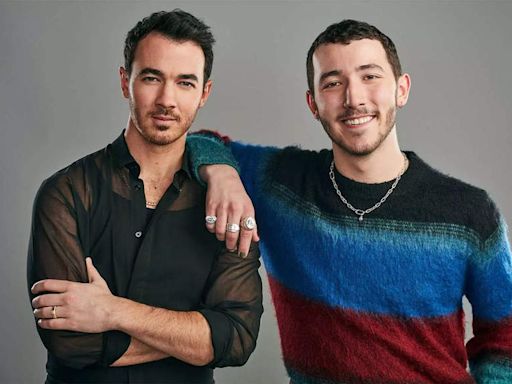 Claim to Fame hosts Kevin and Franklin Jonas tease 'the most famous' celebrity relatives they’ve ever had this season - Times of India