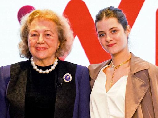 Olimpia, hija de ‘El Litri’ y Carolina Herrera, sigue los pasos de su madre en el mundo de la moda