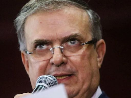 Ebrard defendió a Claudia Sheinbaum tras crítica de Xóchitl Gálvez por usar falda con la Virgen de Guadalupe