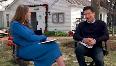 Mario Lopez promotes new holiday movie filmed in Illinois