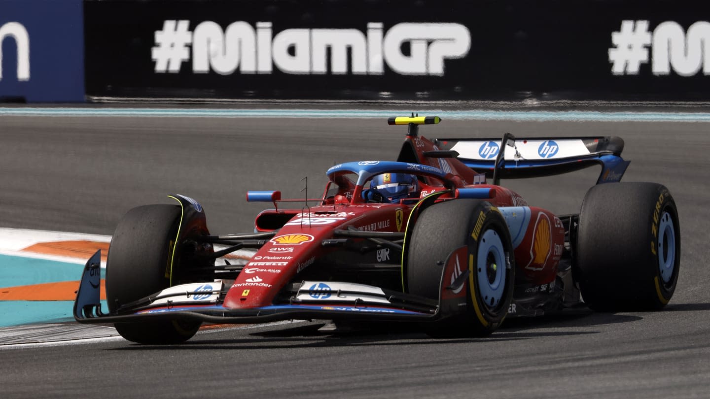 Mercedes Drops Out of Carlos Sainz Sweepstakes, per Report