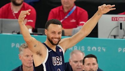 Steph Curry electrifies Team USA in 4th quarter on way to gold medal win at Paris Olympics