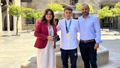 Vilagrà recibe en la Generalitat a Faust Clotet, campeón del mundo junior de Kayak Cros