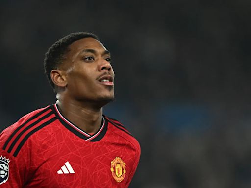 Flamengo make contact with Anthony Martial