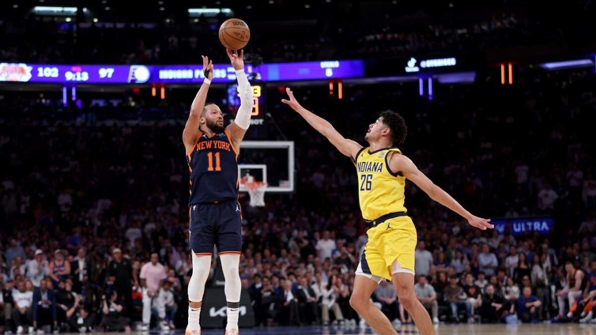 Jason Smith: I’m Choosing Jalen Brunson Over Steph Curry in Crunch Time | FOX Sports Radio