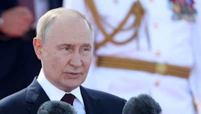 Putin issues nuclear warning over US missiles