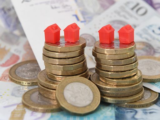 Mortgage rate rises pushed 320,000 more people into poverty – report