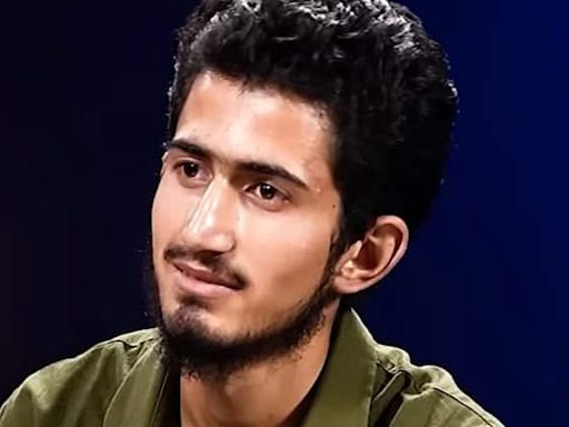 Selling Naan While Studying: How This Kashmir Boy Cracked NEET