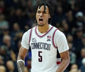 Knicks 2024 NBA Mock Draft Roundup: A potential trade up for UConn’s star guard?