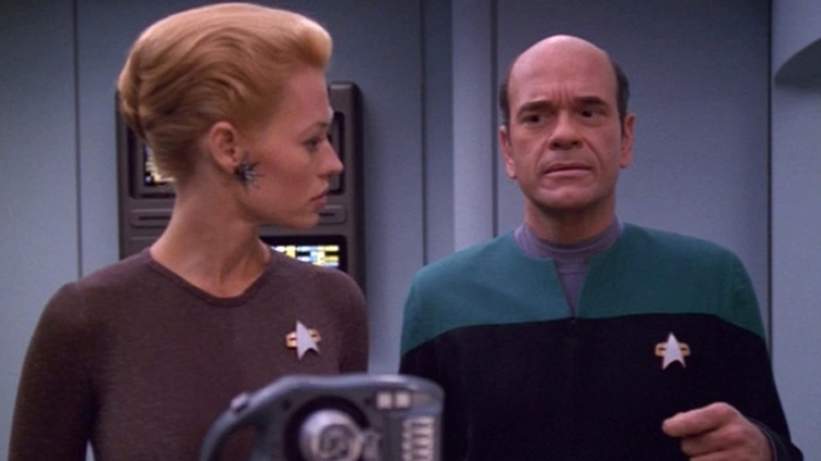 The Male Cast Members Of Star Trek: Voyager Had One Complaint About The Doctor - SlashFilm