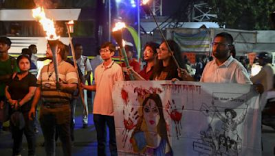 Kolkata Rape-Murder Case: Bengal Doctors Stage Torch Rally Ahead Of Crucial Supreme Court Hearing Today