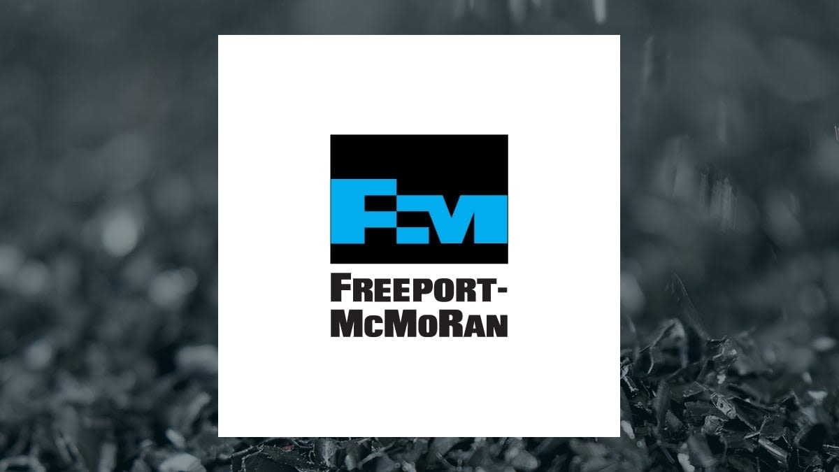 Freeport-McMoRan Inc. (NYSE:FCX) VP Douglas N. Currault II Sells 55,000 Shares of Stock