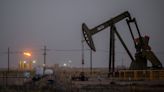 Oil prices on track for weekly gain on solid demand outlook