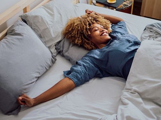 The 5-Minute Habits That Help Sleep Experts Fall Asleep Faster