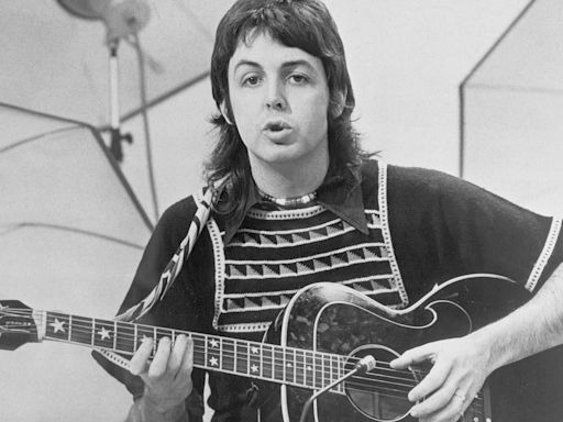 “Live and Let Die”: la canción a pedido que compuso Paul McCartney y el mal momento de George Martin cuando le recordaron la tradición de James Bond