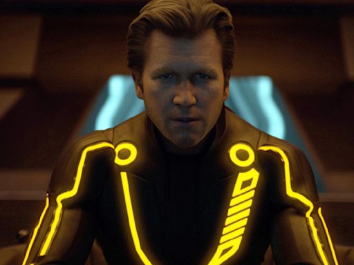 Jeff Bridges Wasn’t A Big Fan Of His De-Aged ‘Tron: Legacy’ Appearance: “I Looked More Like Bill Maher”