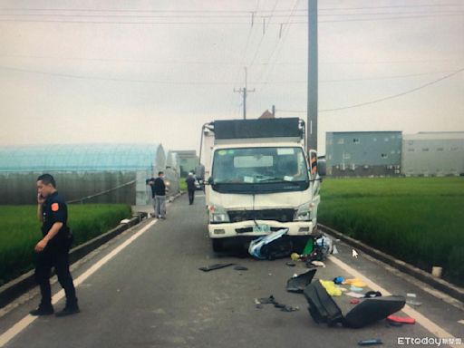 機車雙載遭回收車猛撞！嘉義夫妻「噴撞電桿、滾落水溝」雙雙不治