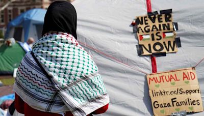 Estudiantes británicos levantan campamentos por-Palestina en Oxford y Cambridge