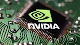 Nvidia prevé ingresos récord este año por venta de microchips en China