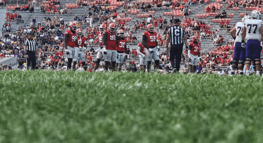 Beck leads Georgia rout of Tennessee Tech 5 TDs