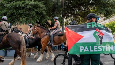 "Me estaban empujando y dijeron que había golpeado a un policía", dice camarógrafo arrestado durante protestas propalestinas en Austin | El Universal