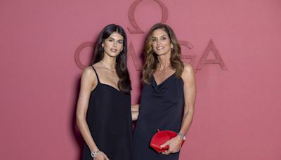 Cindy Crawford et Kaia Gerber : le duo mère-fille débarque à Paris pour les Jeux