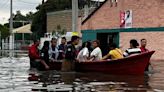 Lluvia y desbordamiento deja inundada la colonia Rancho San Blas en Cuautitlán