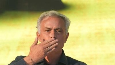 Mourinho quer trazer craques do Barcelona para reforçar o Fenerbahçe