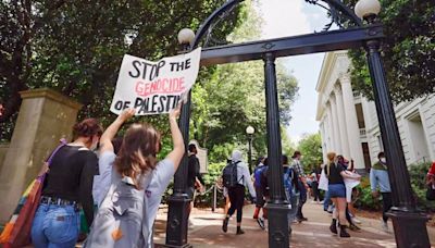 PHOTOS: War protesters turn out Monday at University of Georgia