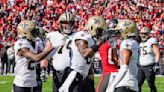 Saints trounce Bucs, leaving NFC South at stake in Week 18