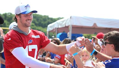 WATCH: Bills QB Josh Allen reunites with fan from Children's Hospital