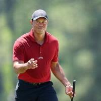 Tiger Woods has accepted a special exemption into next month's US Open golf tournament at Pinehurst