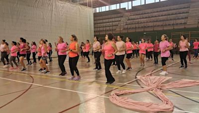 Más de 100 mujeres (y un hombre) aprenden en Leganés cómo el deporte ayuda a recuperarse del cáncer de mama