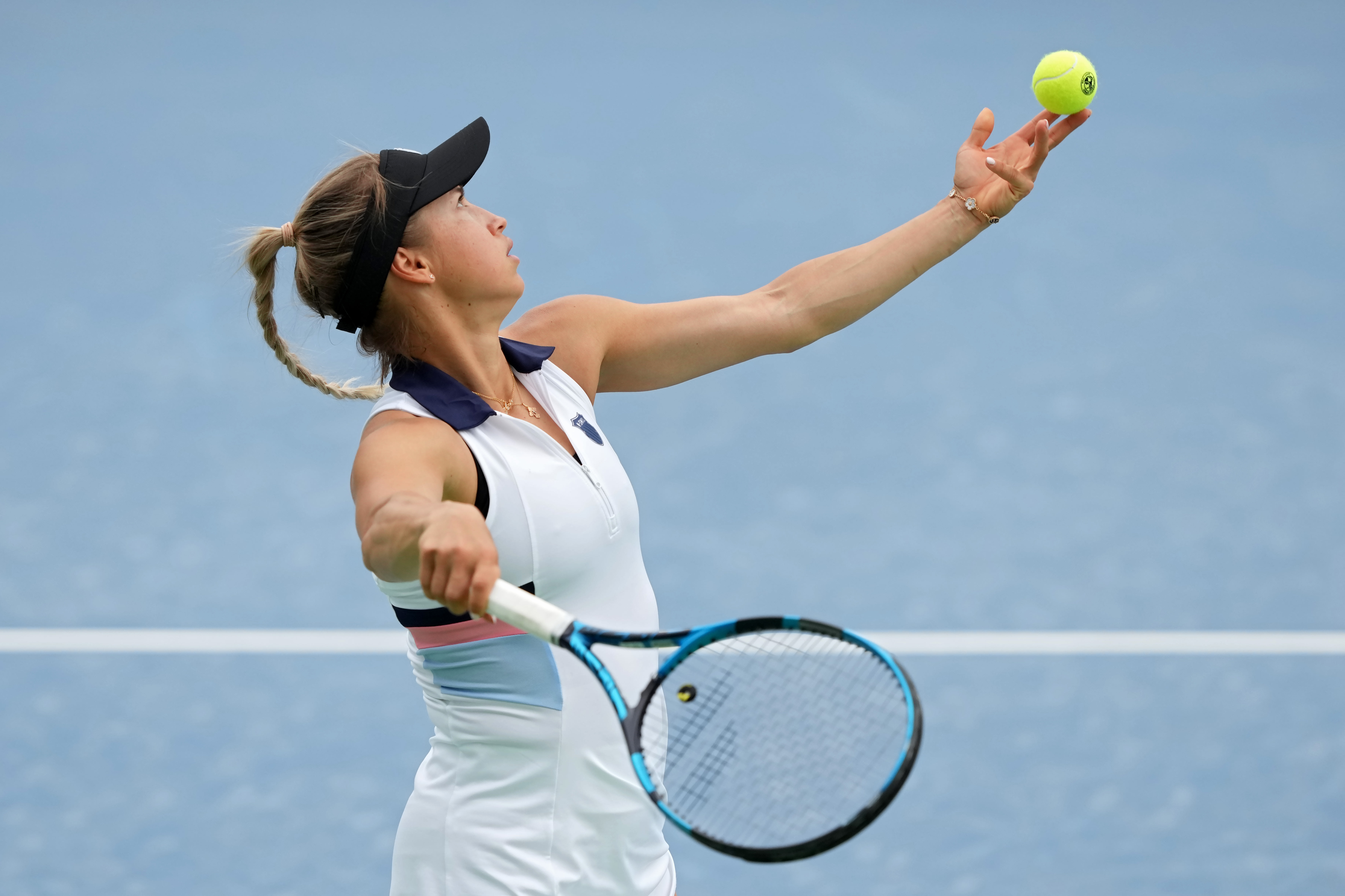 Defending champion Coco Gauff stunned by Yulia Putintseva in Cincinnati opener | Tennis.com