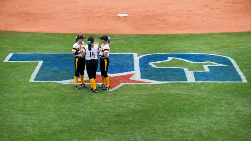 2024 UIL softball playoff schedules, results for Dallas-area teams