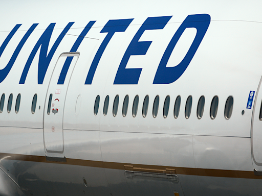 Tire falls off United Airlines plane during takeoff at LAX, 2nd time in months