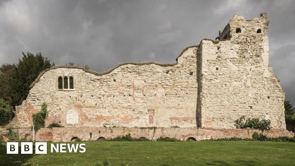 Wallingford Castle ruins targeted by vandals following repairs