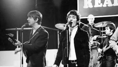 5 Memorable Hollies Songs Co-Written by Allan Clarke