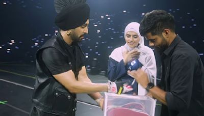 'Hindustan & Pakistan Equal For Me': Diljit Dosanjh Gifts Shoes To Pakistani Fan, Says 'Borders Have...