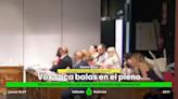 Vox saca balas en el pleno de Alcorcón (Madrid): "Mire la pólvora cómo cae, estas son las balas reglamentarias"